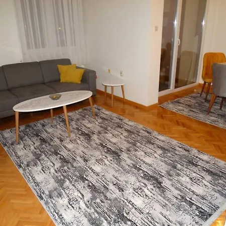 Miro's Place Апартаменты *